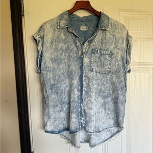 2 for $15 sale: Altar’d state acid wash cap sleeve button down shirt - M